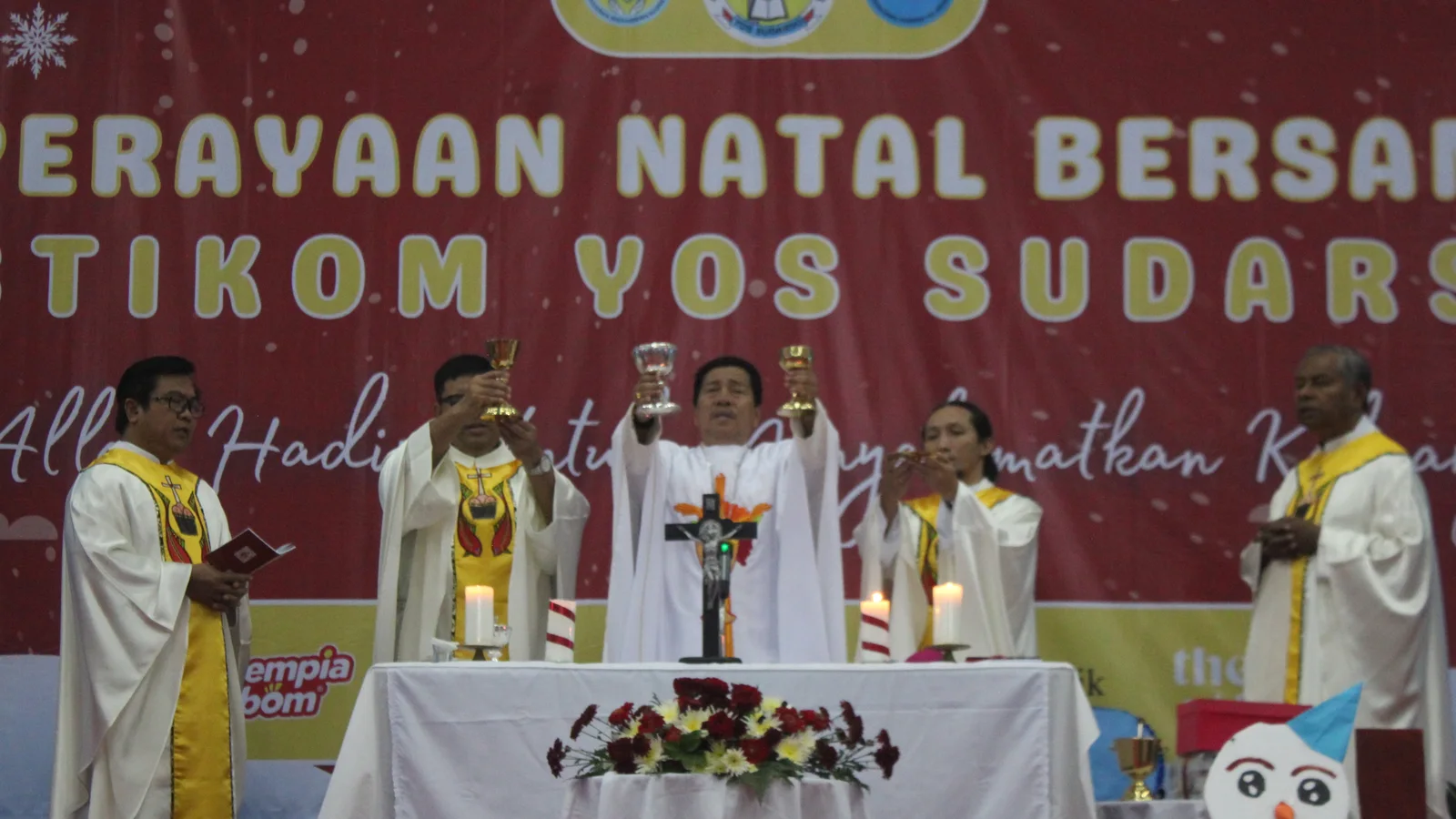 Kehangatan Natal Bersama: Dari Pelayanan, Refleksi Hingga Makna Kebersamaan
