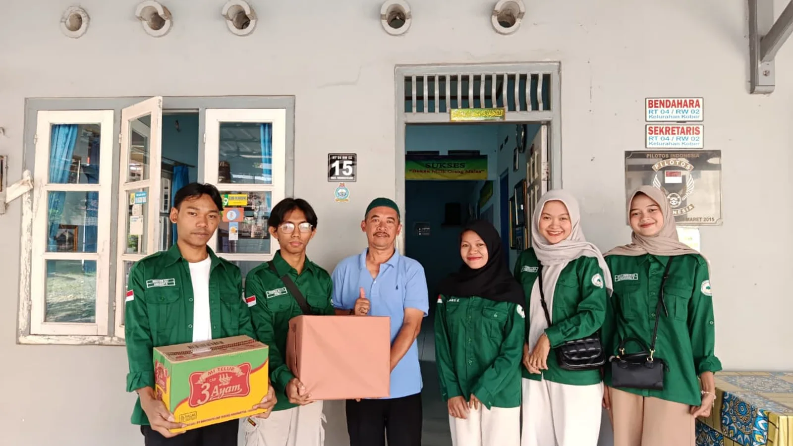 UKM Rohani Islam STIKOM Yos Sudarso Salurkan Donasi ke Panti Asuhan Al Ma'un