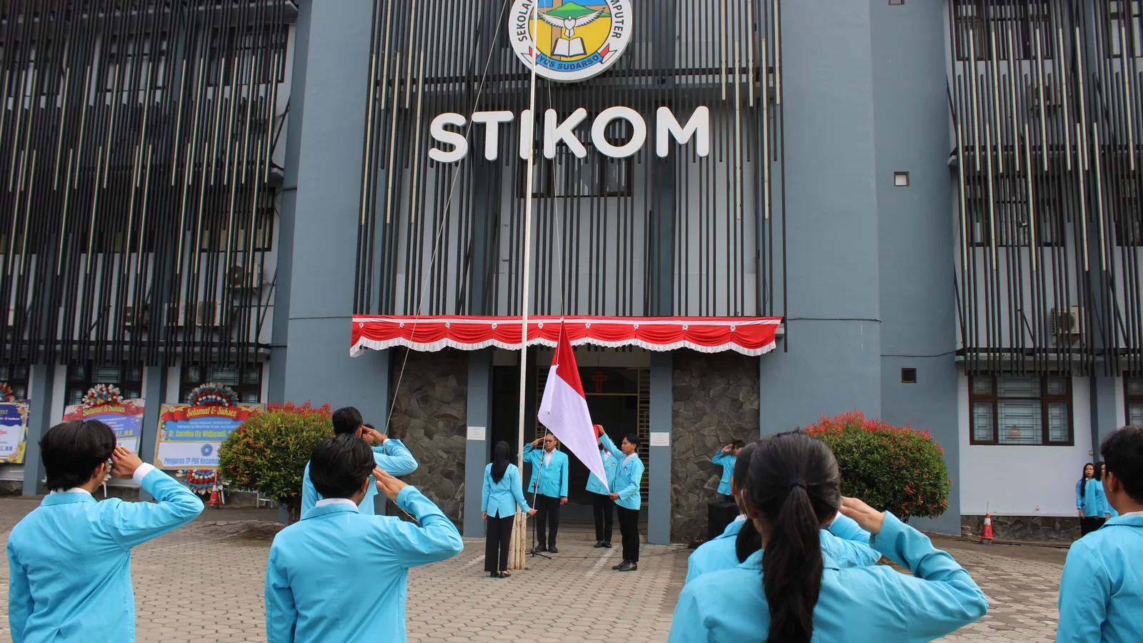 Peringati HUT ke-81 RI, STIKOM Yos Sudarso Gelar Upacara dan Teguhkan Komitmen Wujudkan Amanat Kemdiktisaintek